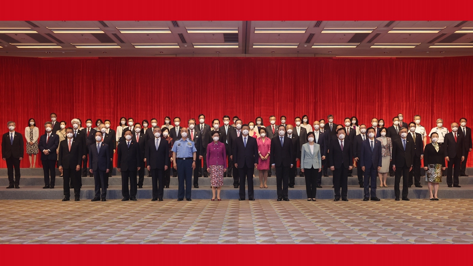 習近平會(huì )見(jiàn)香港特別行政區行政、立法、司法機關(guān)負責人