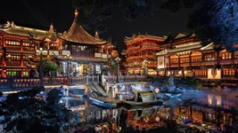 點(diǎn)亮夜經(jīng)濟丨上海：老城廂掀起新國潮 釋放消費新活力