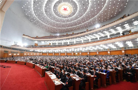 政府工作報告中，這些內容與國防和軍隊建設息息相關(guān)