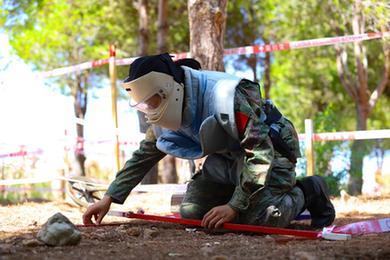 中國第21批赴黎維和官兵通過(guò)聯(lián)合國掃雷、排爆資質(zhì)認證