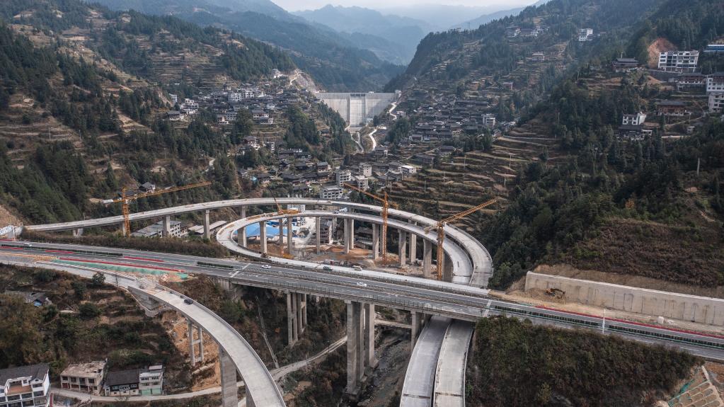 貴州：雷榕高速建設有序推進(jìn)