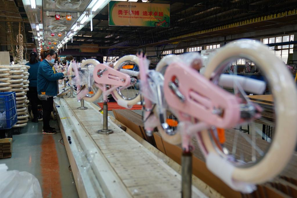 河北平鄉：“中國童車(chē)之都”趕訂單忙生產(chǎn)