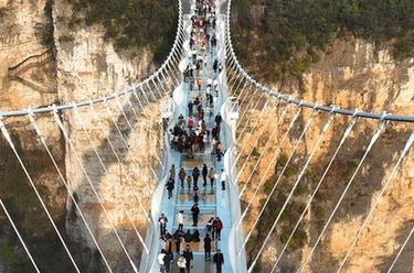 新春走基層丨湖南：景區迎客流高峰 旅游業(yè)快速“回暖”