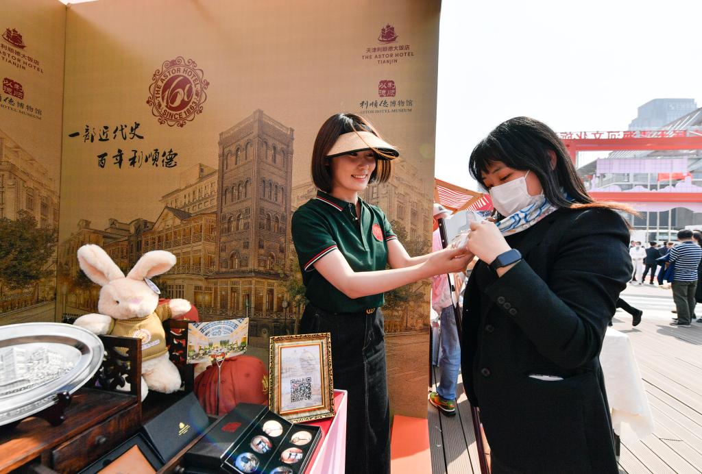 第六屆天津海河文化旅游節開(kāi)幕 助推津城文商旅消費熱起來(lái)