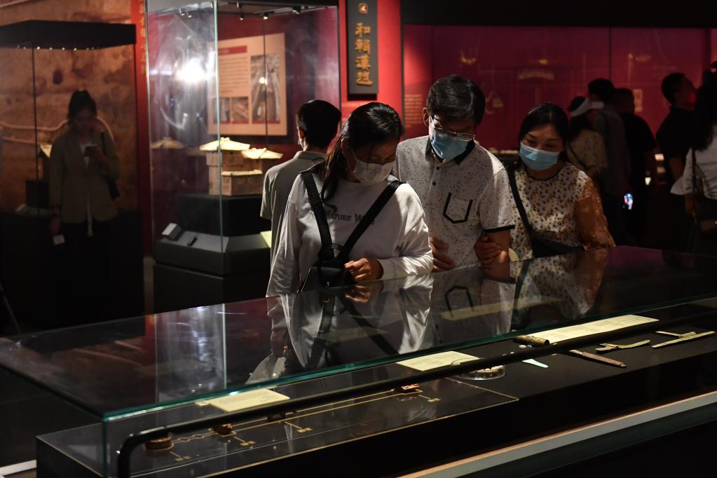 250件（套）考古文物亮相長(cháng)沙 展現秦漢嶺南地區生活畫(huà)卷