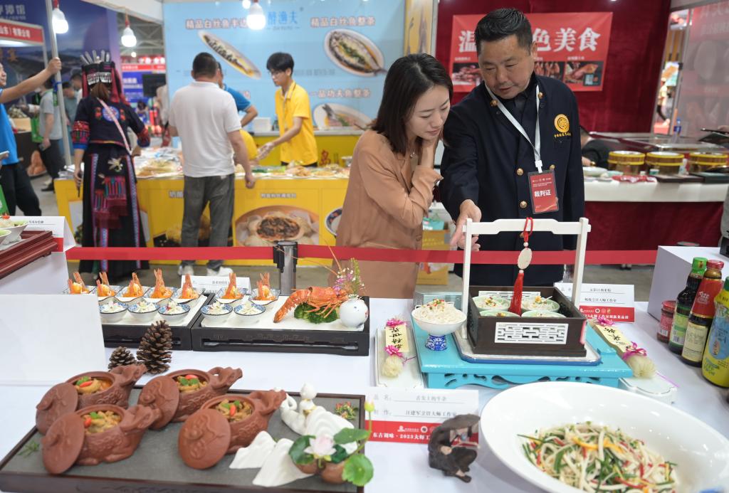 第二十三屆中國美食節在福州開(kāi)幕