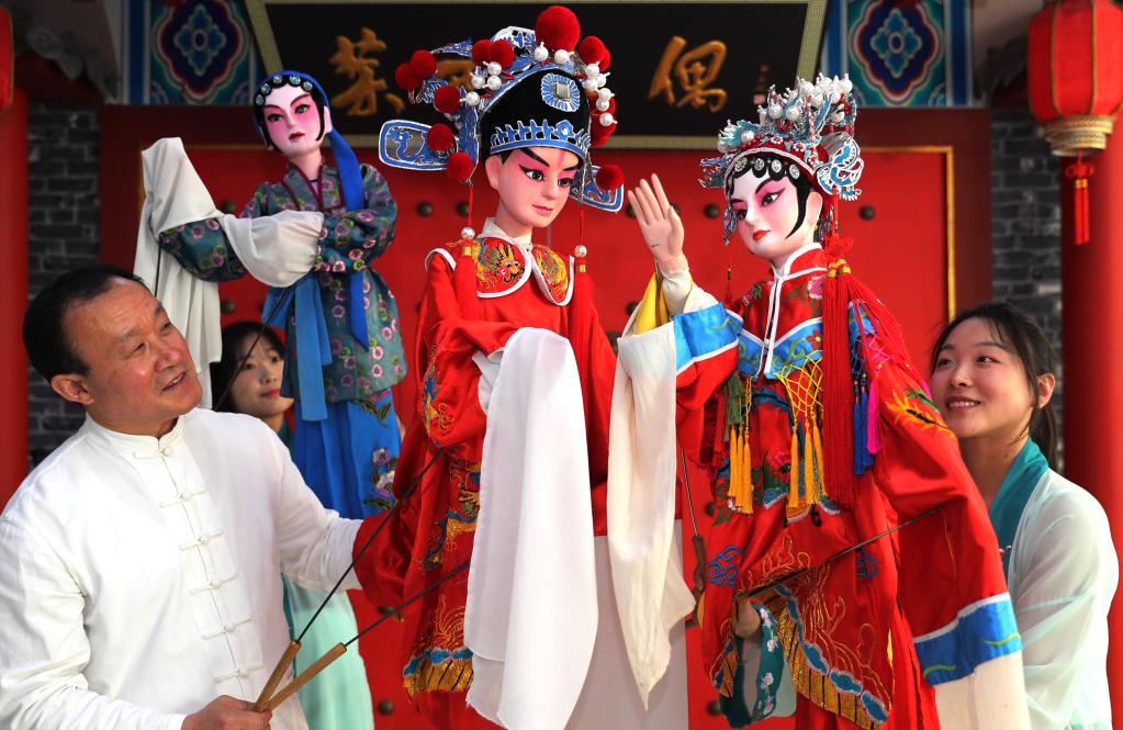 山東萊西：傳統木偶藝術(shù)走近大眾