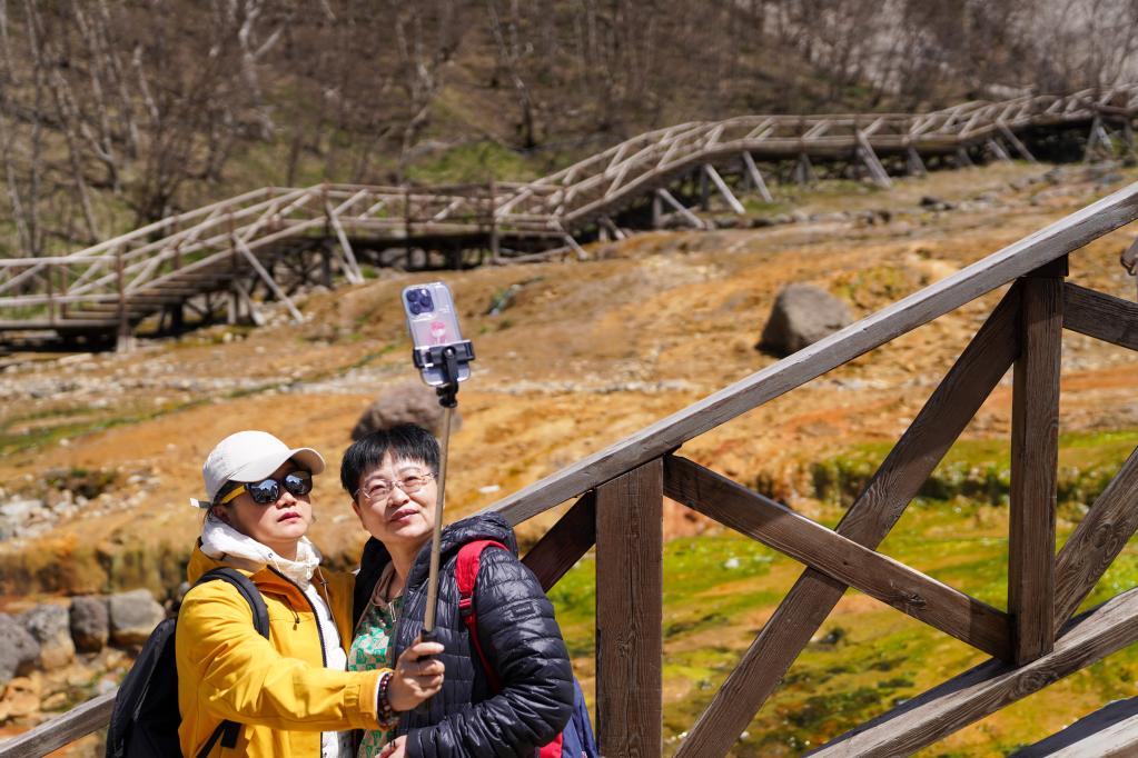 長(cháng)白山五月人氣旺