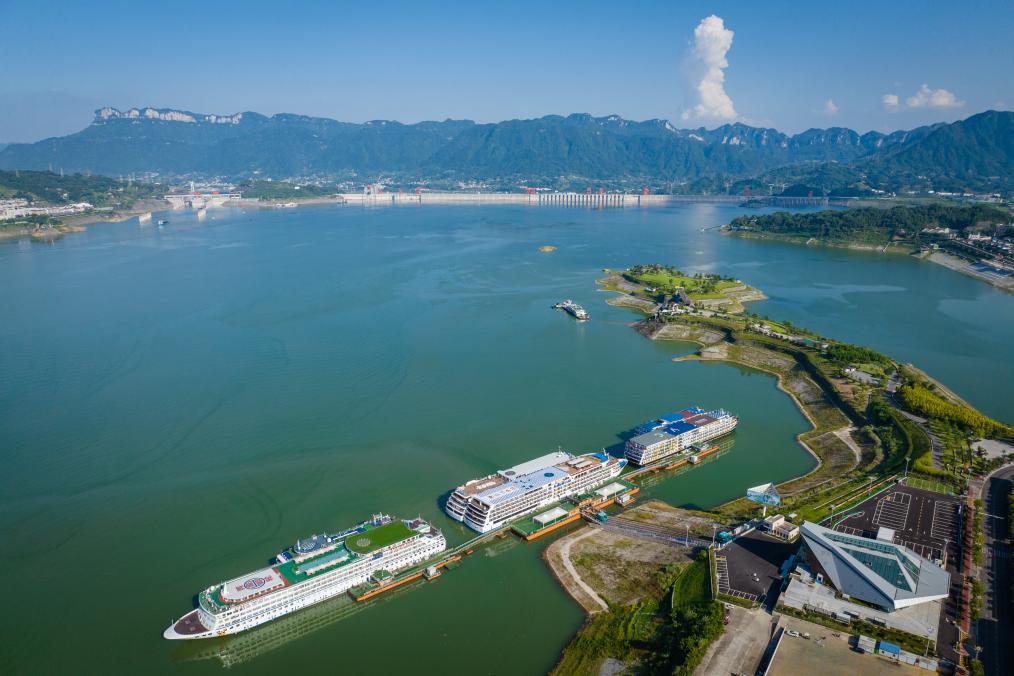 高質(zhì)量發(fā)展調研行丨湖北宜昌：綠色岸電護一江清水
