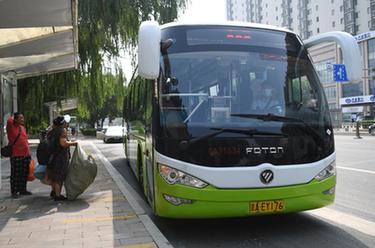 新華全媒+｜河北涿州至北京838路公交恢復運營(yíng)