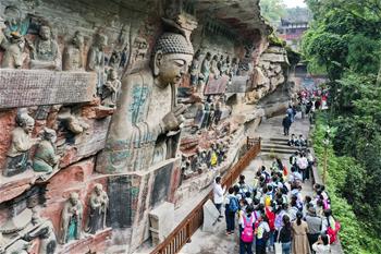 世界文化遺產(chǎn)大足石刻景區接待游客量創(chuàng  )同期歷史新高