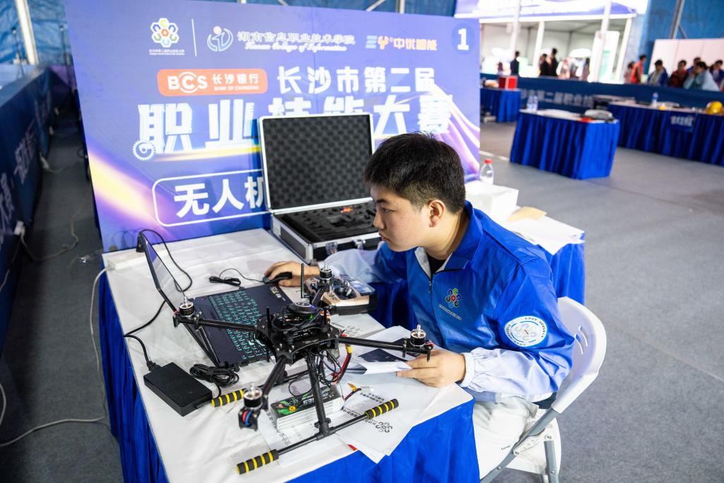 湖南長(cháng)沙：“能工巧匠”大比武