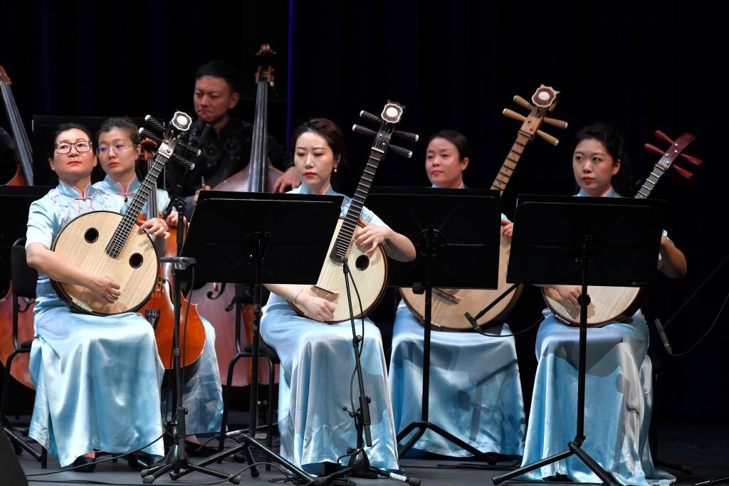 俄羅斯“中國文化節”專(zhuān)場(chǎng)演出《江山如畫(huà)》民族音樂(lè )會(huì )在莫斯科舉行