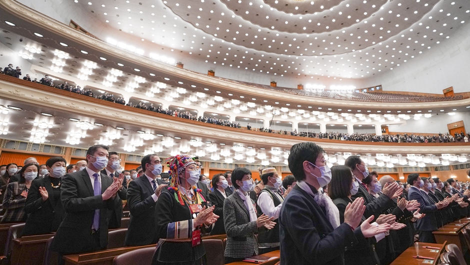 十四屆全國人大一次會(huì )議舉行第四次全體會(huì )議