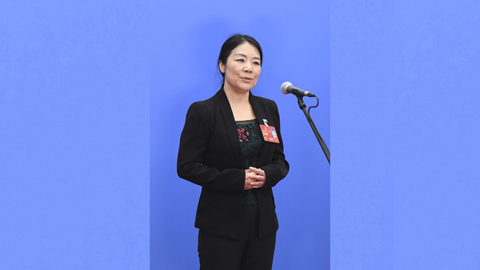 全國人大代表廖紅接受媒體采訪(fǎng)