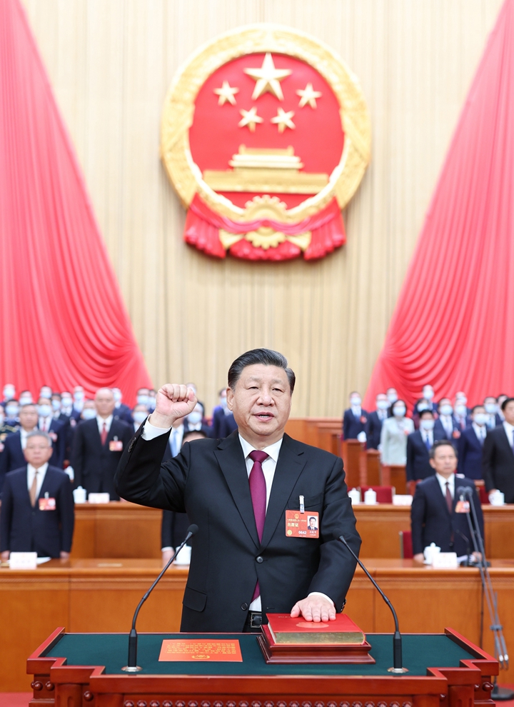 鐘華論：民族復興的領(lǐng)路人 億萬(wàn)人民的主心骨