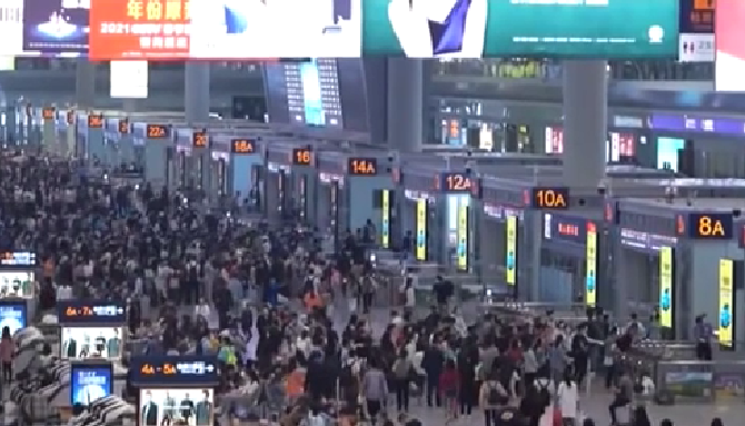 陜西：多趟列車(chē)晚點(diǎn)停運 線(xiàn)路搶通持續進(jìn)行
