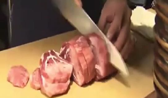無(wú)奈！價(jià)格飛漲 日本牛肉供應緊缺沖擊餐飲業(yè)
