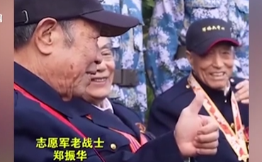 淚目！吃?xún)鐾炼沟闹驹杠娎媳鴩L到了自熱食品